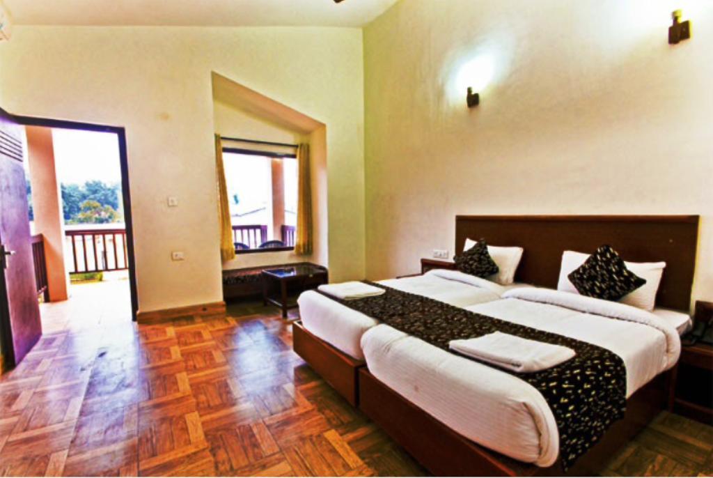 Отель Corbett Rattan Garjia Экстерьер фото