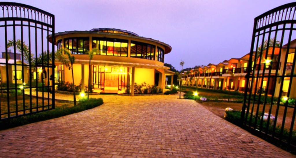 Отель Corbett Rattan Garjia Экстерьер фото